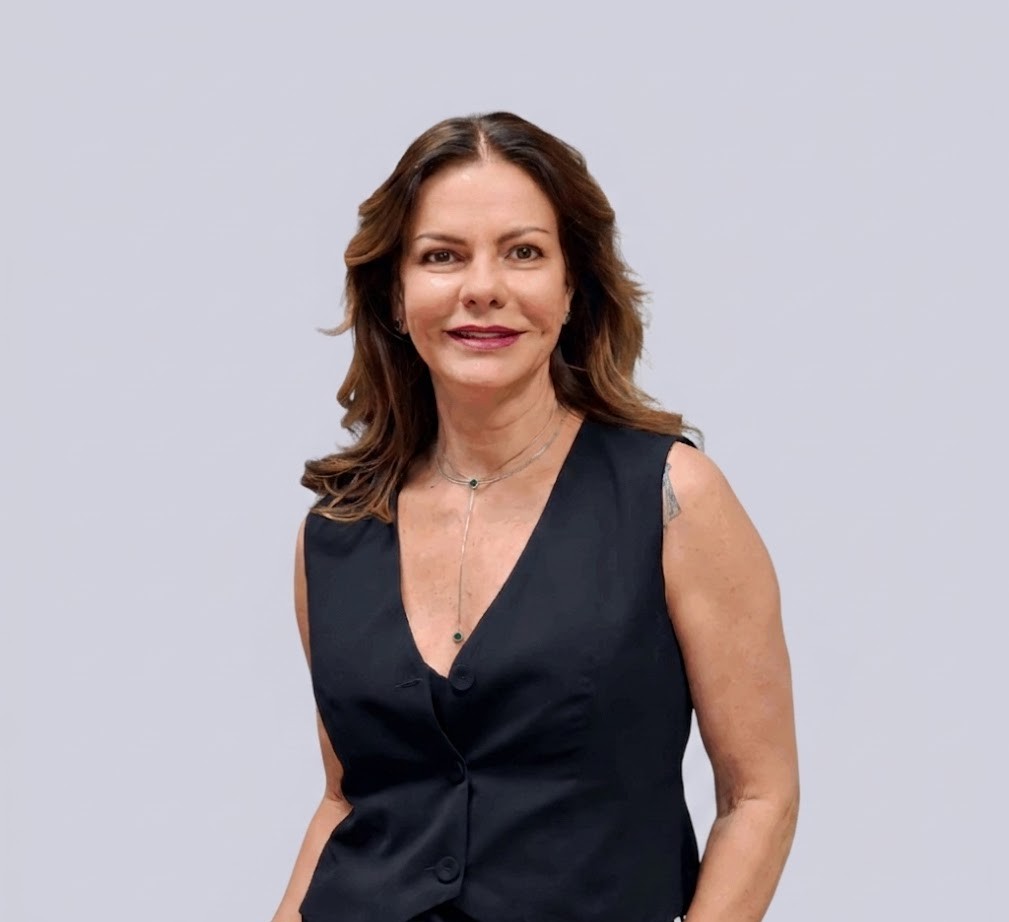 Dra. Flávia Desie
